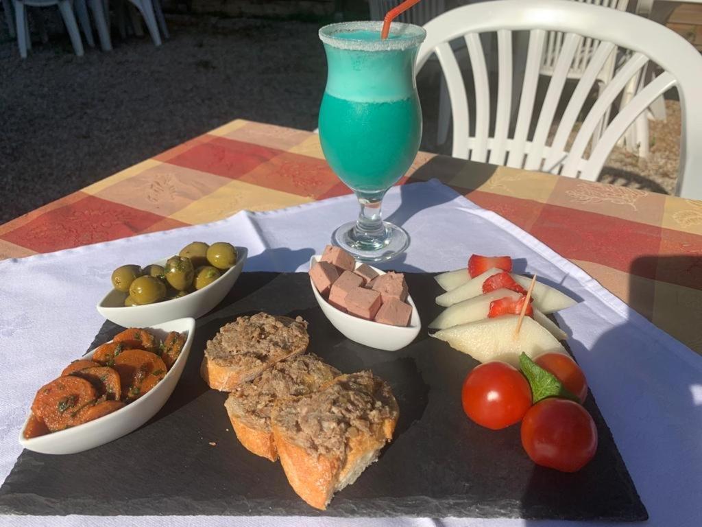 Human Hotel Restaurant Park Villecroze Eksteriør bilde
