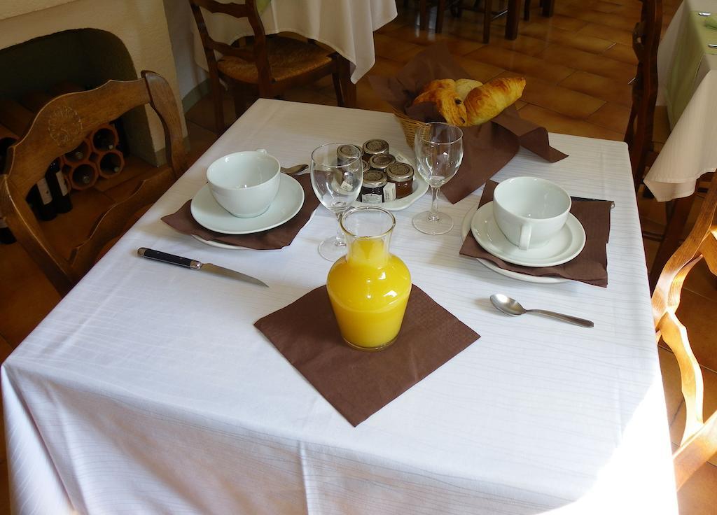 Human Hotel Restaurant Park Villecroze Eksteriør bilde
