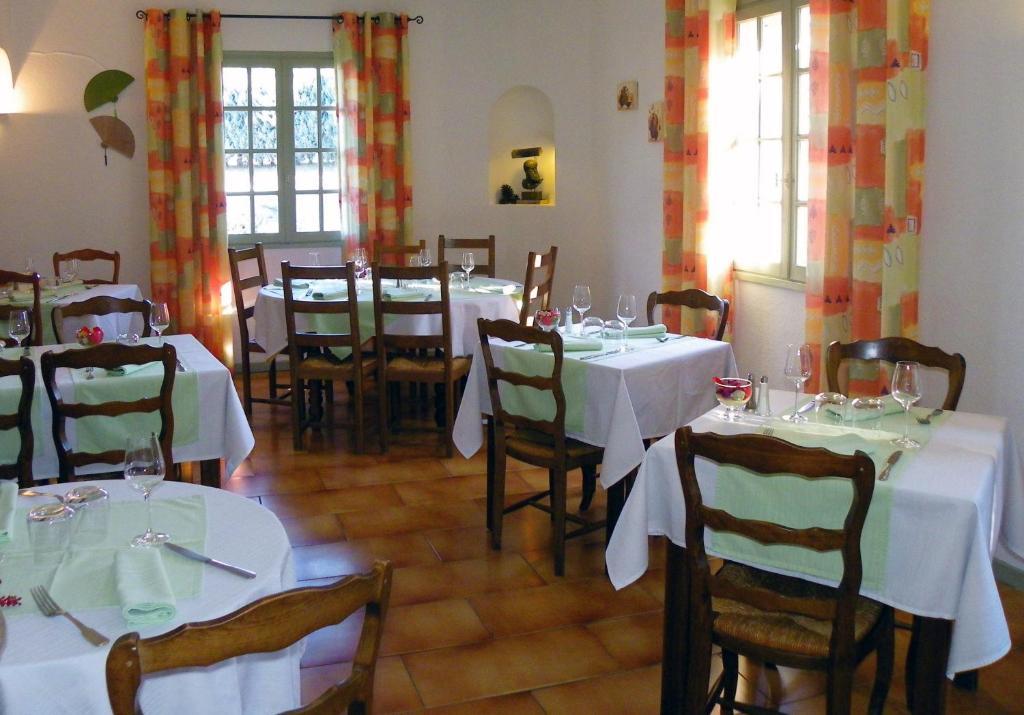 Human Hotel Restaurant Park Villecroze Rom bilde